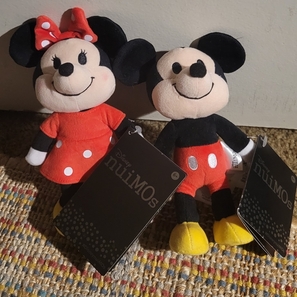 Disney Nuimos Mickey and Minnie couples